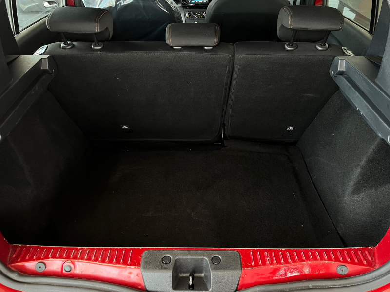 Renault Sandero y Stepway INTENS CVT 2023